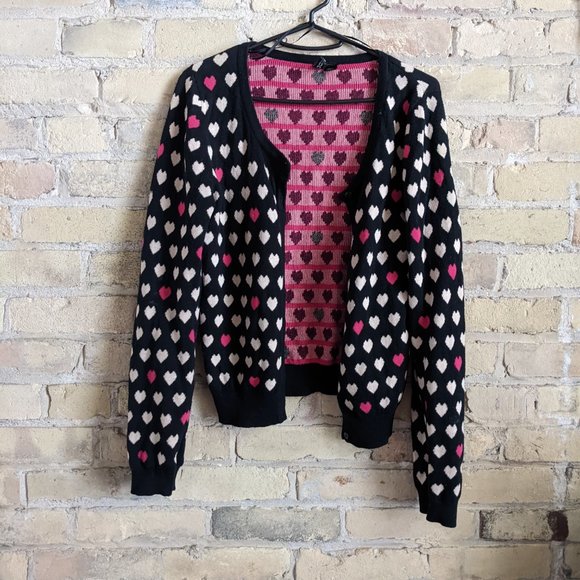 Heart Cardigan - Picture 2 of 5